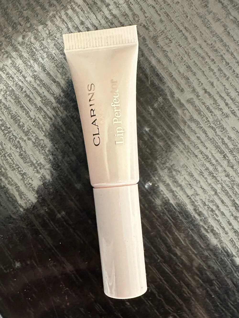 Clarins Lip Perfector - 20 translucent glow MINI SIZE 0.15oz/5mL